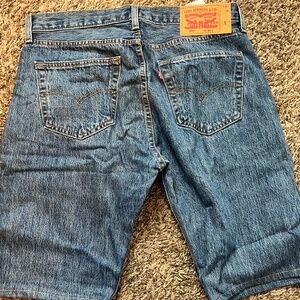 Levi's 501 mens knee-length medium wash buttonfly denim jean shorts jorts W34